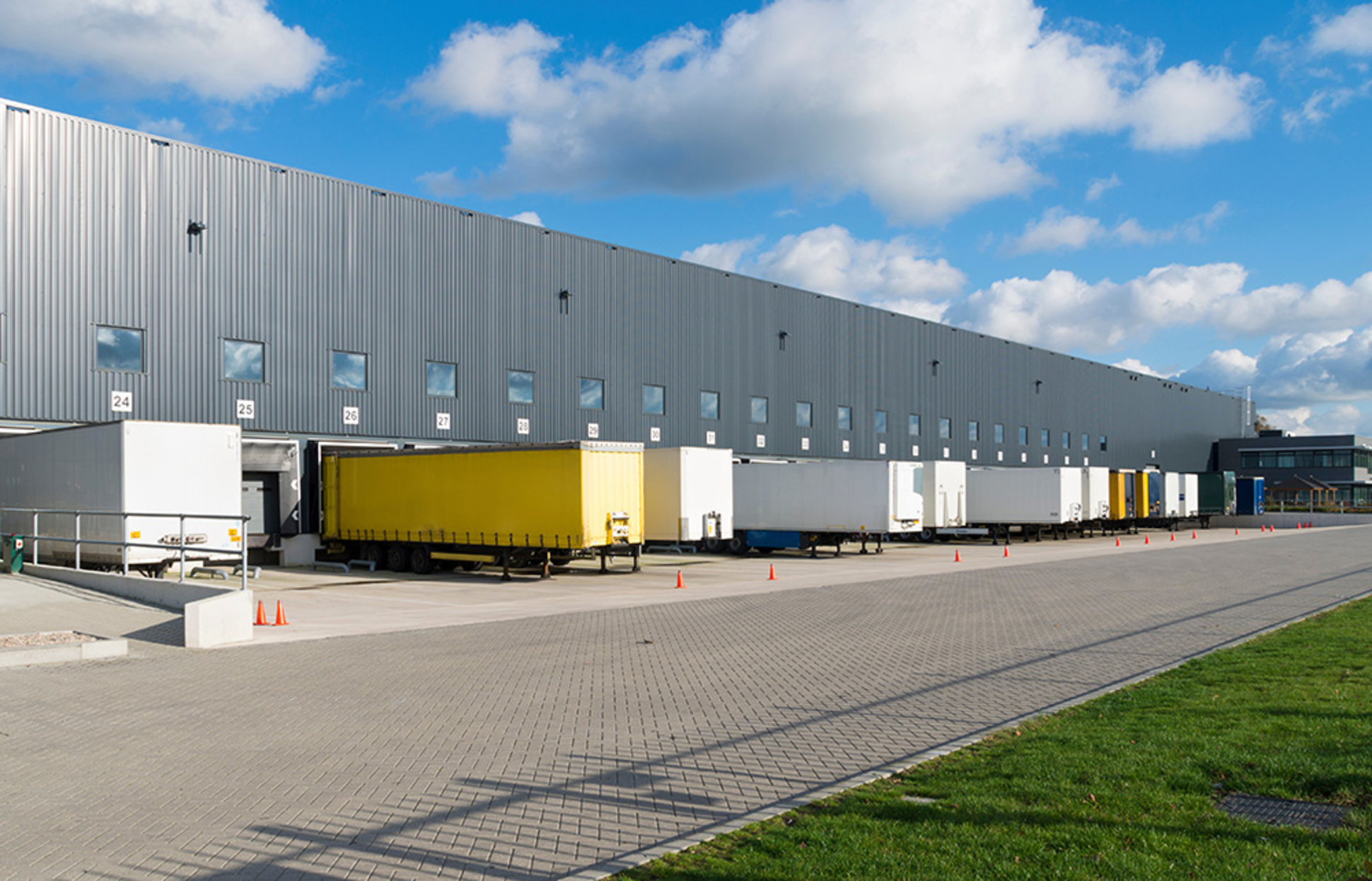 Hallenbau bei HOGAhenning-Bau GmbH & Co.KG in Windehausen